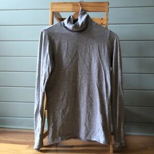 Athleta mockneck shirt